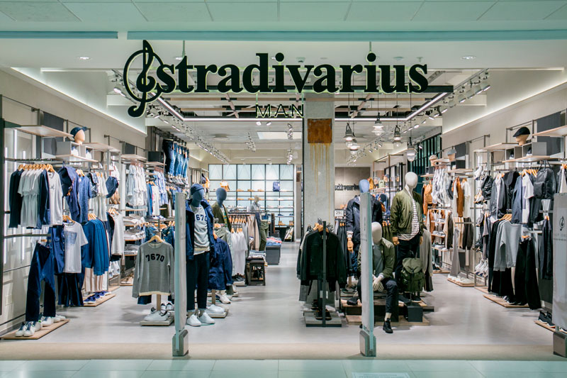 Stradivarius-Man-store1